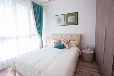 The M @ Medini Macrolink