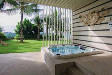 The M @ Medini Macrolink