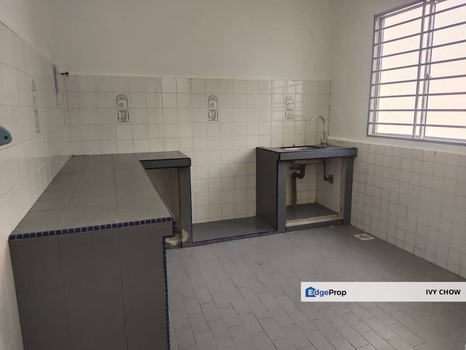 Taman kluang Barat Full loan , Johor, Kluang