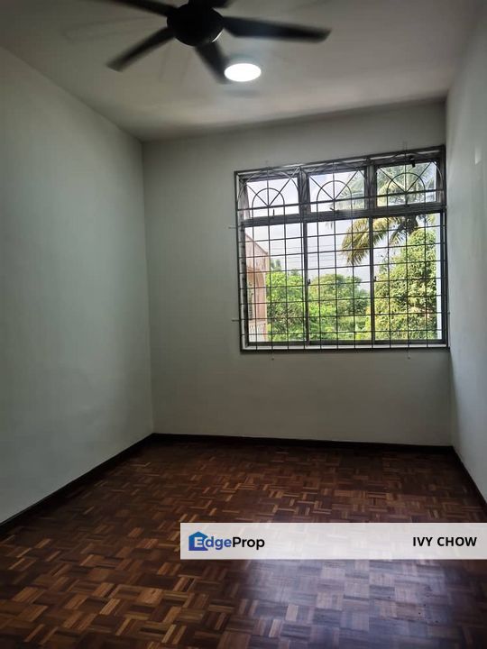 Taman kluang Barat Full loan , Johor, Kluang