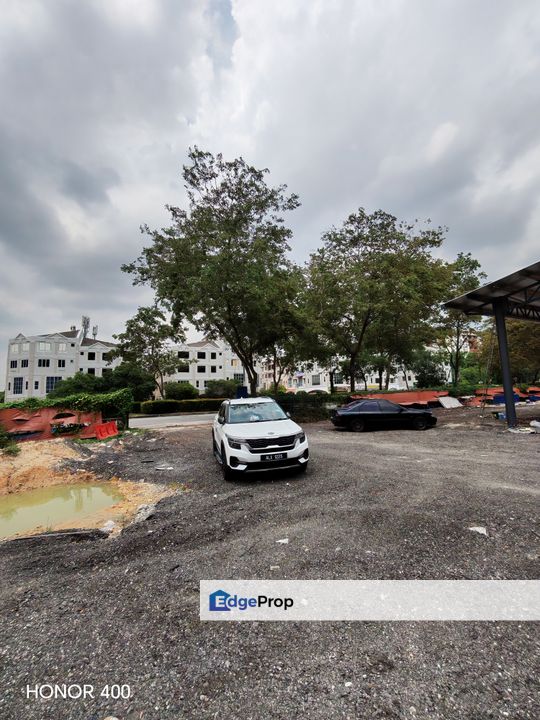 Brand New Food Court Nearby the Mines, Selangor, Balakong