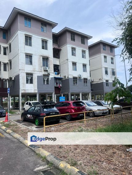 Baiduri Apartment Taman Perling 4th Floor Medium Cost, Johor, Johor Bahru