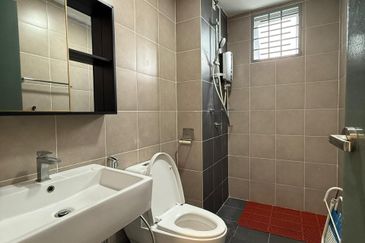 Aurora Residence @ Lake Side City