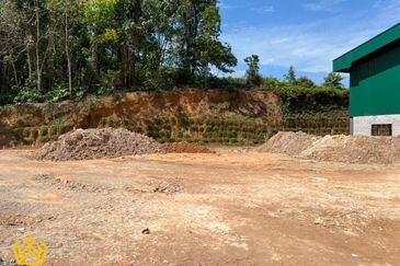 Detached Factry @ Batang Kali for rent!