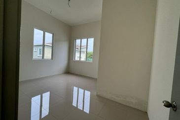 Brand New bangalow @ Jalan Telok Bunut, Banting for sale