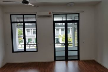 Cradleton @ Eco Majestic