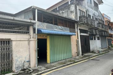 Shop Lot @ Main Road Banting Town for rent!