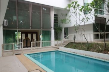 IOI Beverly Row @ IOI Resort City