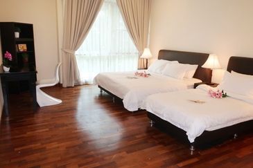 IOI Beverly Row @ IOI Resort City