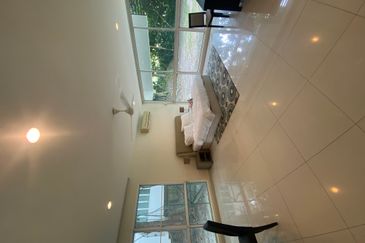 IOI Beverly Row @ IOI Resort City