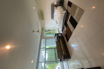 IOI Beverly Row @ IOI Resort City