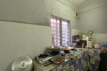 SL7, Bandar Sungai Long