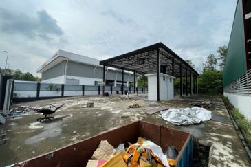 Seremban 2 Green Technology Park, terrace factory,facing mainroad,nearby oakland,s2 heights