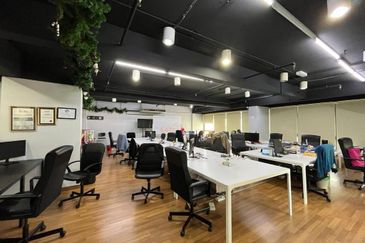 The Northpoint @ Mid Valley City Office