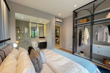 Emerald 9 Condominium