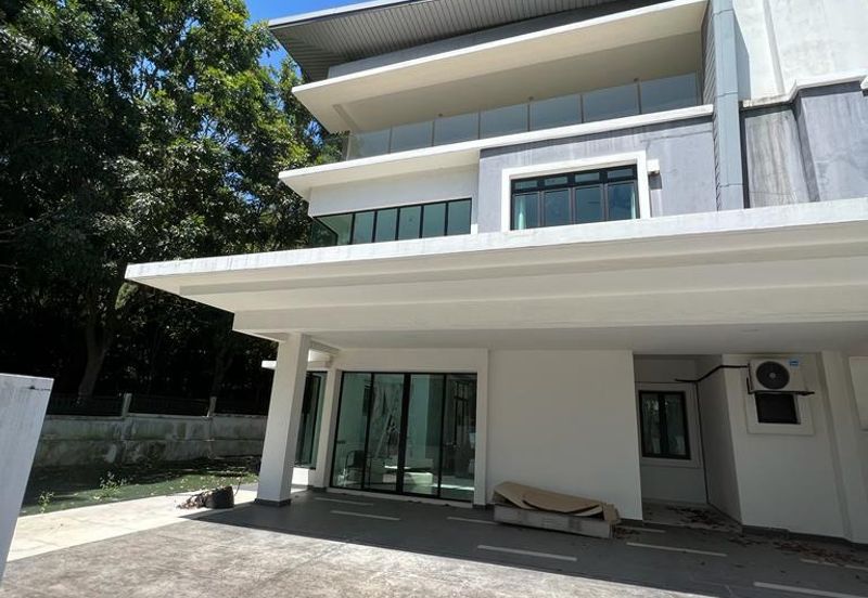 Akira @ 16 Sierra (Sierra 9)