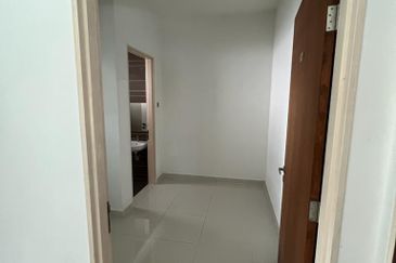 Akira @ 16 Sierra (Sierra 9)