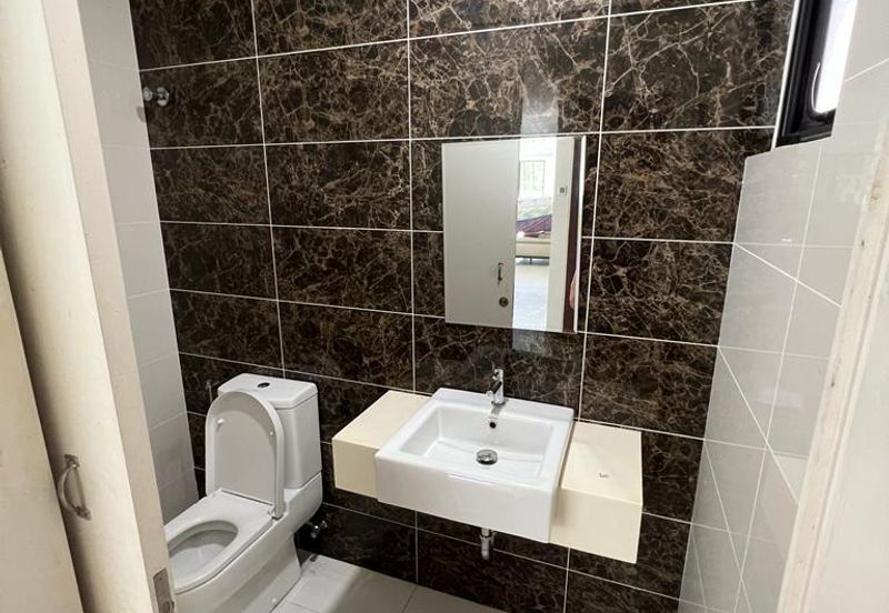 Akira @ 16 Sierra (Sierra 9)