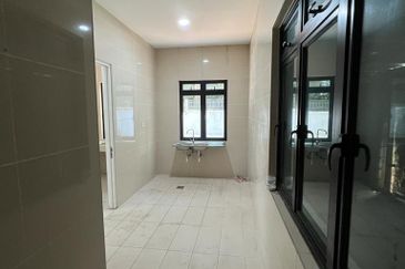 Akira @ 16 Sierra (Sierra 9)