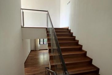 Akira @ 16 Sierra (Sierra 9)