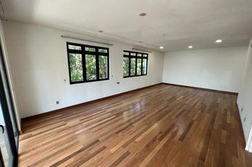 Akira @ 16 Sierra (Sierra 9)