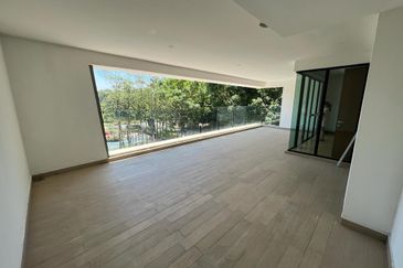 Akira @ 16 Sierra (Sierra 9)