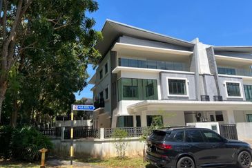 Akira @ 16 Sierra (Sierra 9)