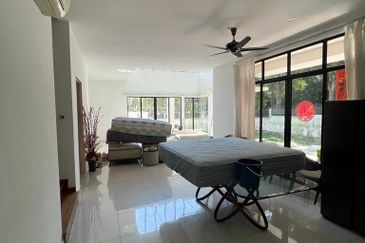 Akira @ 16 Sierra (Sierra 9)