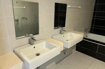 Akira @ 16 Sierra (Sierra 9)