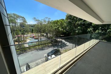 Akira @ 16 Sierra (Sierra 9)