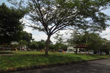 Puteri 10, 2.5sty Beautifully Renovated, Must view