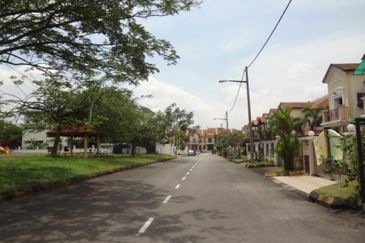 Puteri 10, 2.5sty Beautifully Renovated, Must view