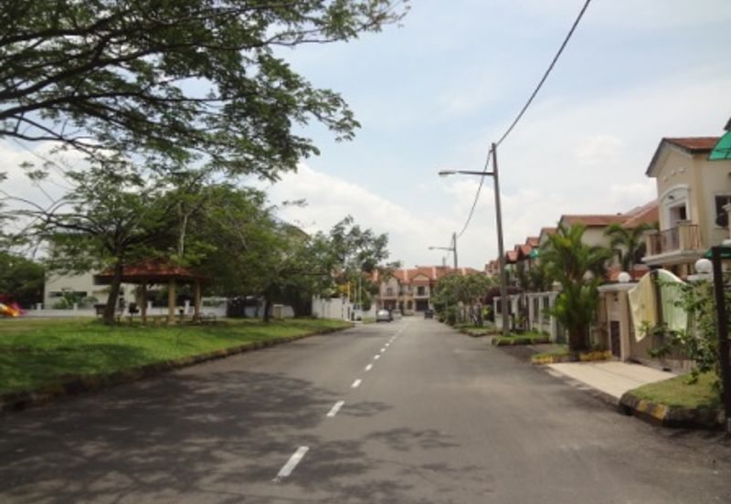 Puteri 10, 2.5sty Beautifully Renovated, Must view