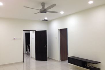 Puteri 10, 2.5sty Beautifully Renovated, Must view