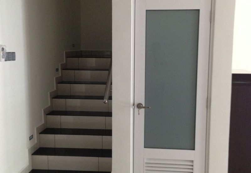 Puteri 10, 2.5sty Beautifully Renovated, Must view