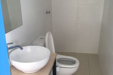 Colonial @ Empire city