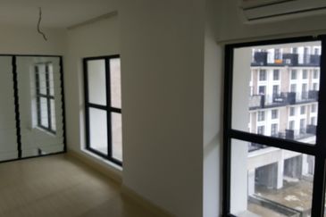 Colonial @ Empire city