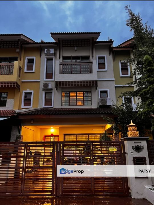 Exclusive 2.5 storey, Low density renovated, Selangor, Puchong South