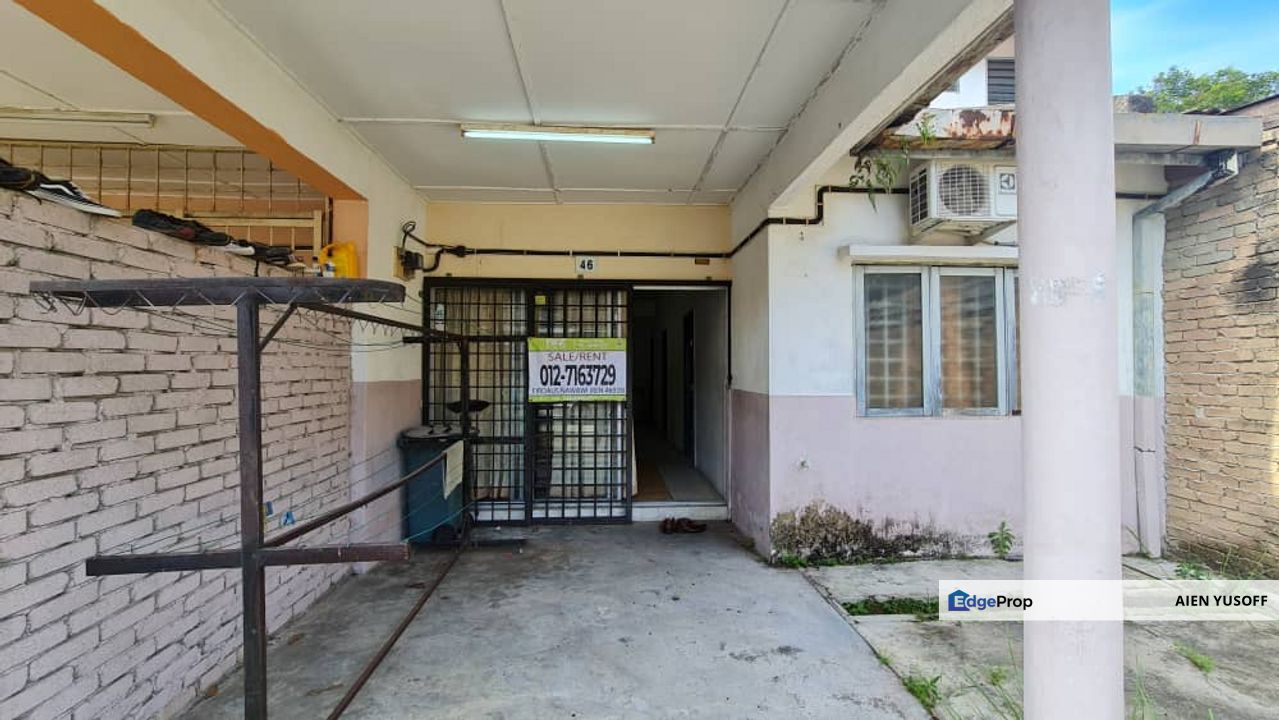 Teres Setingkat Taman Gambang Jaya, 26300 Gambang for Sale @RM160 
