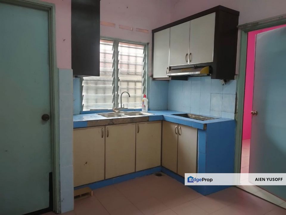 [Renovated] Teres 1 Tingkat Taman Kerayong Makmur near to Bandar Bera, Pahang, Bera