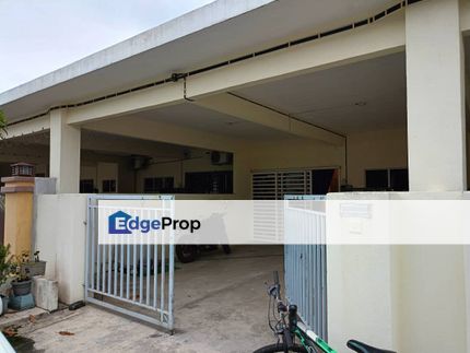 Teres 1.5 Tingkat di Perumahan Seri Mahkota Maju Batu 12 Kuantan, Pahang, Kuantan