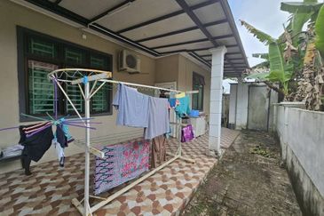 TAMAN KUANTAN JAYA KAMPUNG PAK MAHAT