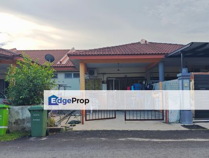 Teres Setingkat di Taman Gambang Damai Kuantan, Pahang, Kuantan