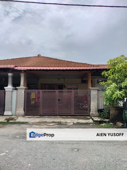 Teres Setingkat Taman Indera Sempurna near to Sk Mat Kilau, Pahang, Kuantan