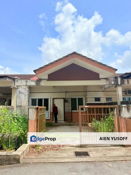 Teres Setingkat Taman D'Marina Kuantan near to SMK Tanjung Lumpur, Pahang, Kuantan