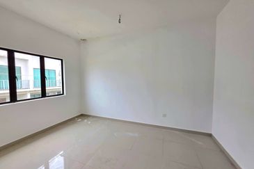 TAMAN KUANTAN JAYA KAMPUNG PAK MAHAT