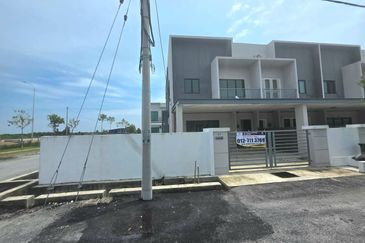 TAMAN KUANTAN JAYA KAMPUNG PAK MAHAT