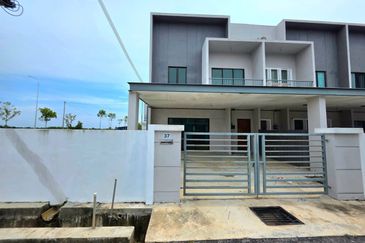 TAMAN KUANTAN JAYA KAMPUNG PAK MAHAT