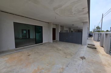 TAMAN KUANTAN JAYA KAMPUNG PAK MAHAT