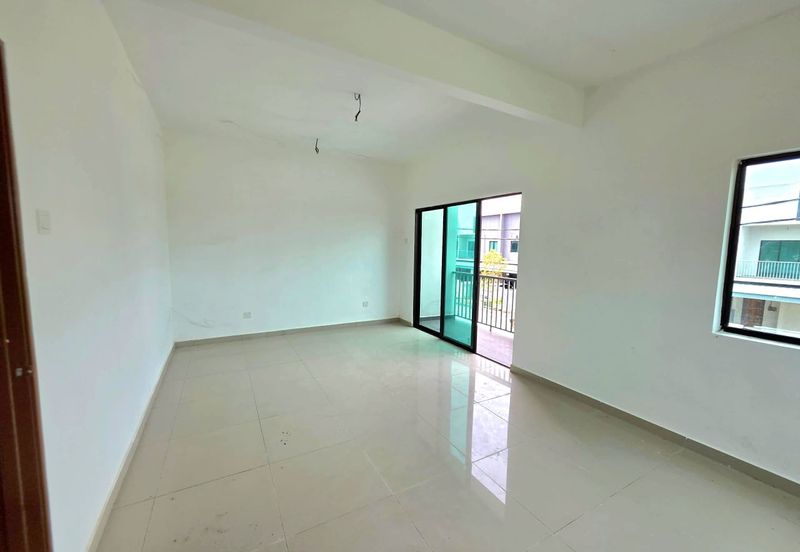 TAMAN KUANTAN JAYA KAMPUNG PAK MAHAT